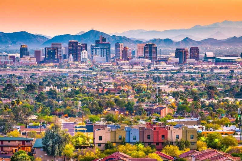 Living in Las Vegas vs. Phoenix What You Need to Know Blog